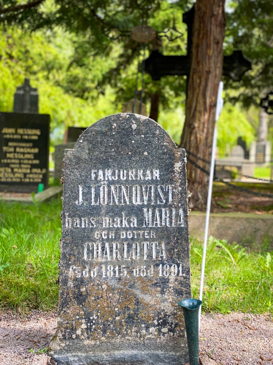 Charlotta Lönnqvistin hauta